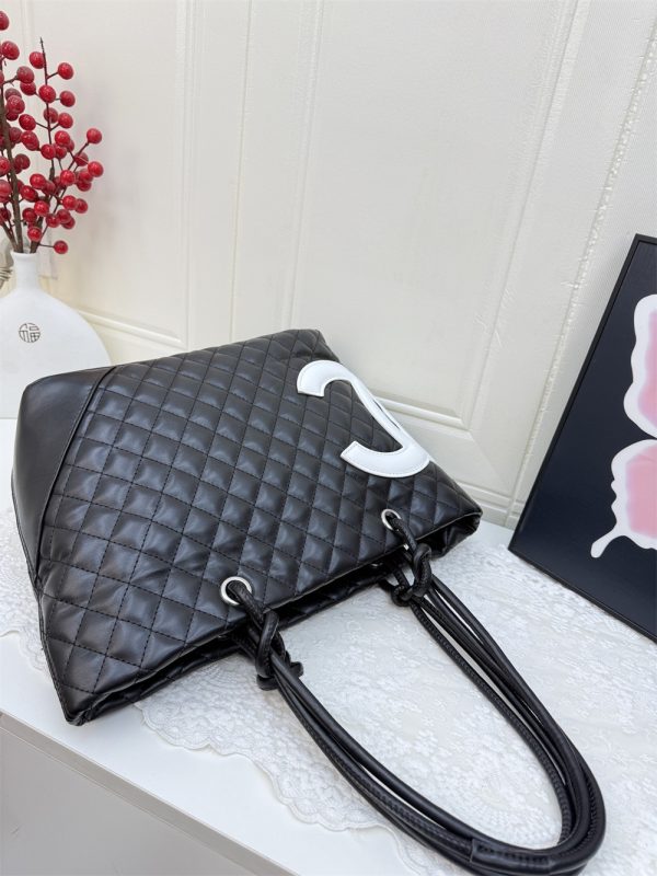 WholesaleTote bag size:38*24*14cm CHL #30115