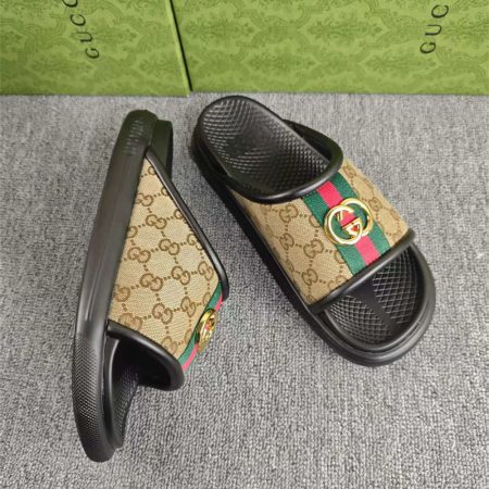 High quality slipper size:5-11 with box GUI #30141 - Image 3