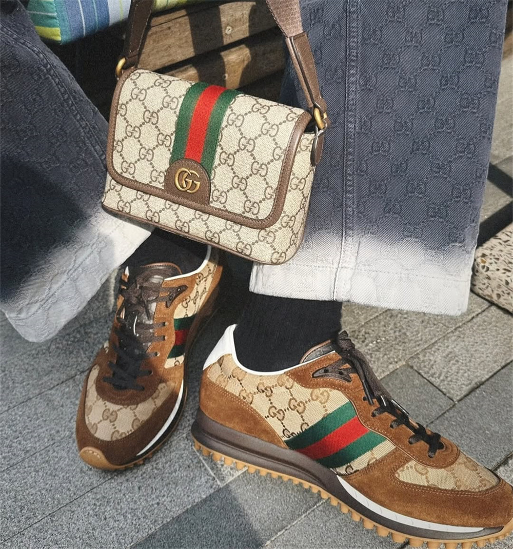 High quality sneaker & shoulder bag free shipping GUI #30186 - Image 1