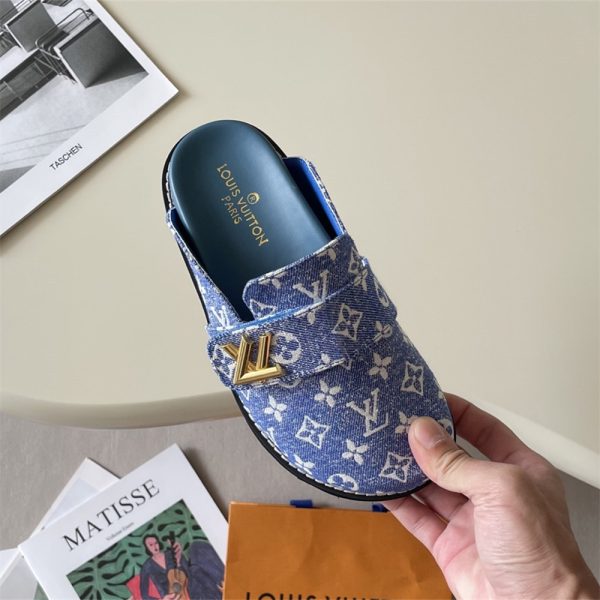 1 pair couple slipper size:5-11 with box LOV #30189