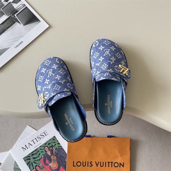 1 pair couple slipper size:5-11 with box LOV #30189