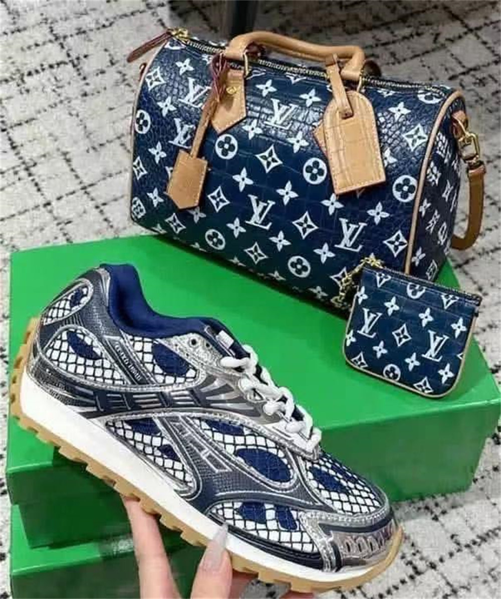High quality sneaker & handbag free shipping GUI #30194 - Image 1