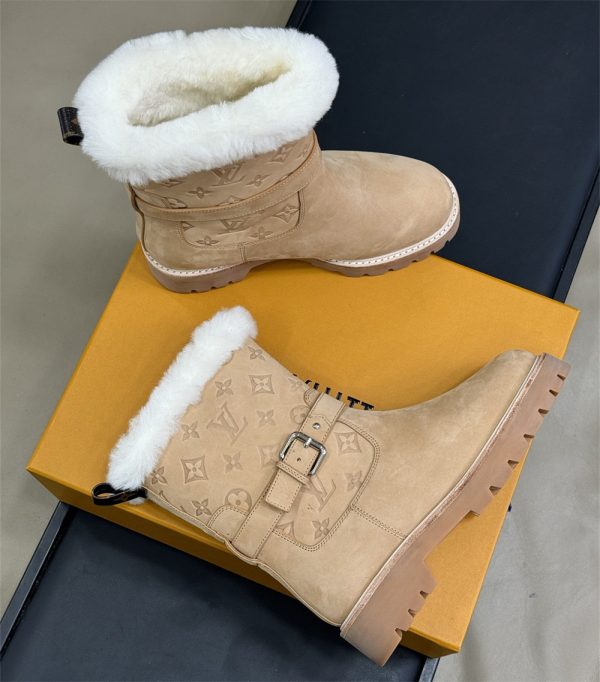 High quality boots size:5-10 with box free shipping LOV #30219