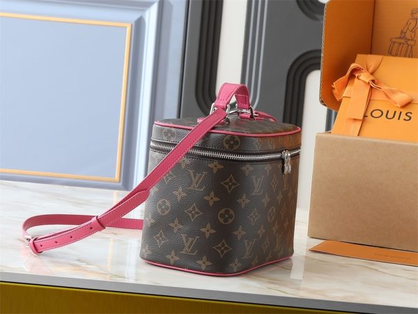 Top quality leather makeup bag size:24*18*14.5cm LOV #30223