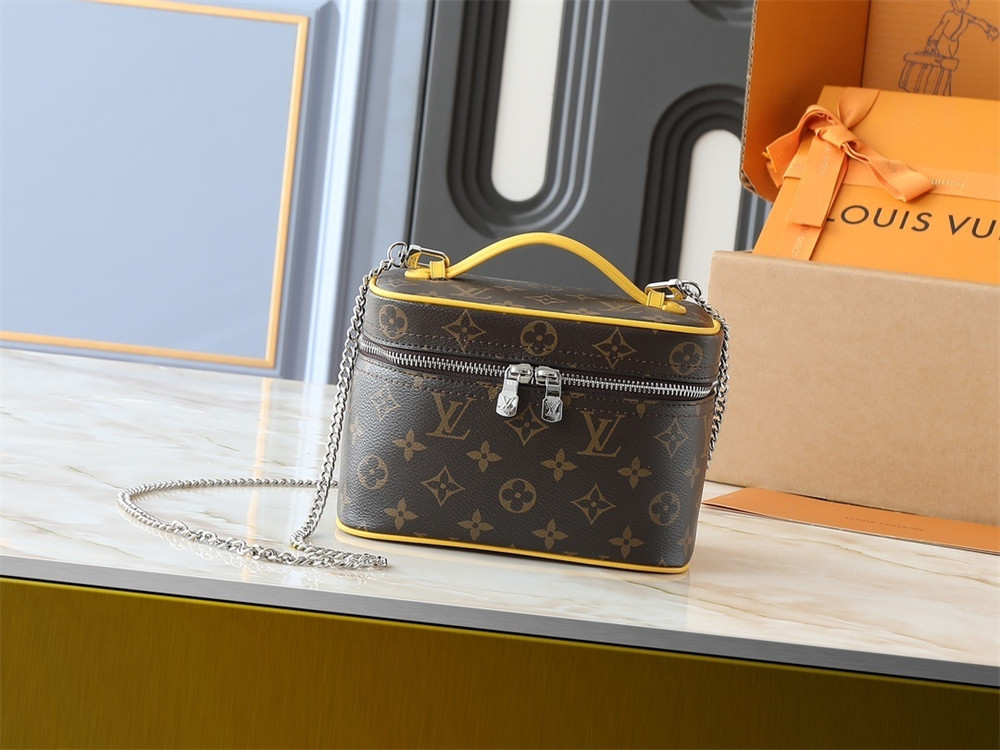 Top quality leather makeup bag size:20*13.5*12cm LOV #30224 - Image 2