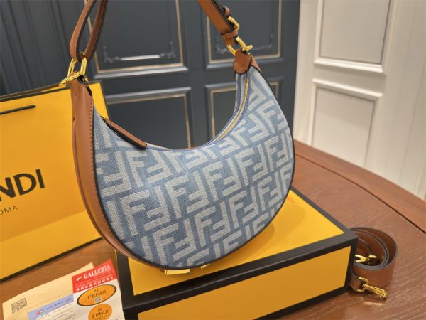 High quality shoulder bag size:27*15cm FEI #30250