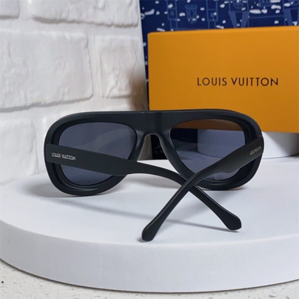 High quality sunglass with box LOV #30305