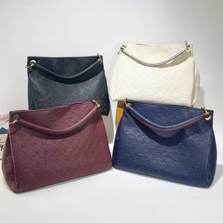 Top quality leather Tote bag size:46*32*cm LOV #30325