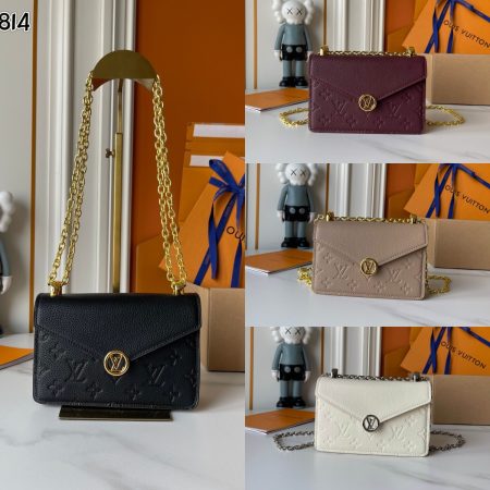 Top quality leather shoulder bag size:19.5*13.5cm LOV #30387