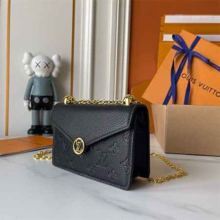 Top quality leather shoulder bag size:19.5*13.5cm LOV #30387 - Image 4