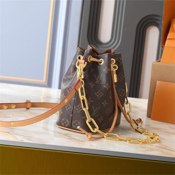Top quality leather bucket bag size:20*10cm LOV #30399