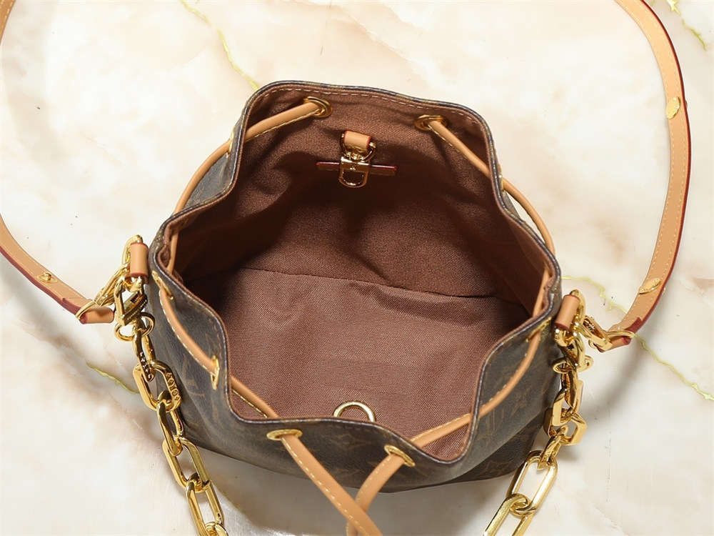 Top quality leather bucket bag size:20*10cm LOV #30399 - Image 3