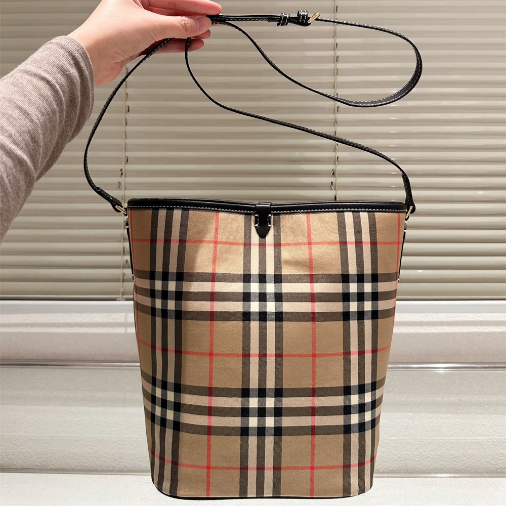 High quality bucket bag size:21*27cm BUY #30407 - Image 1
