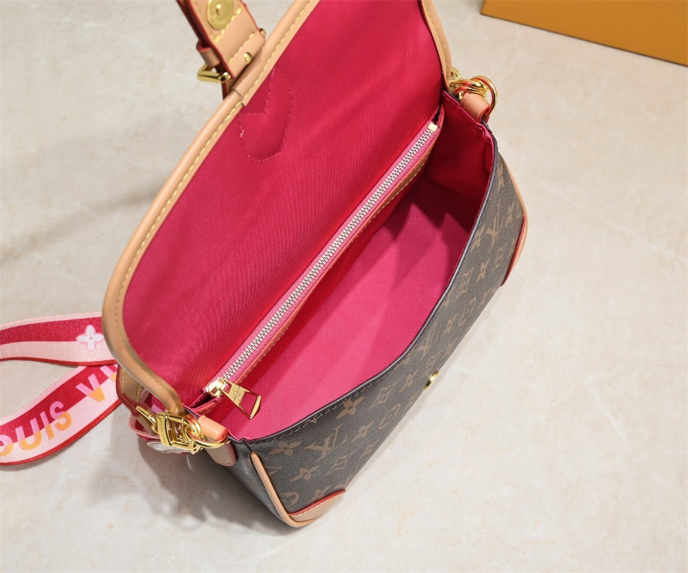 Top quality leather shoulder bag size:25*9*15cm LOV #30420 - Image 3