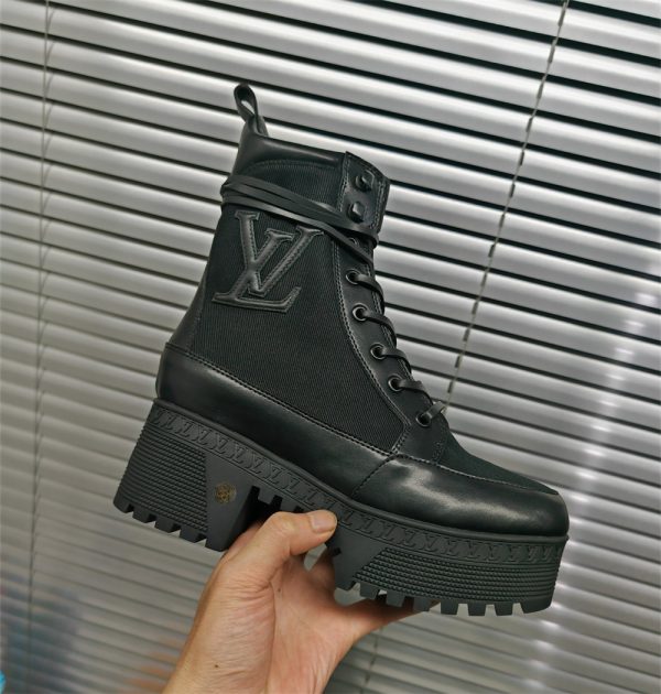 High quality boots size:5-11 with box free shipping LOV #30425