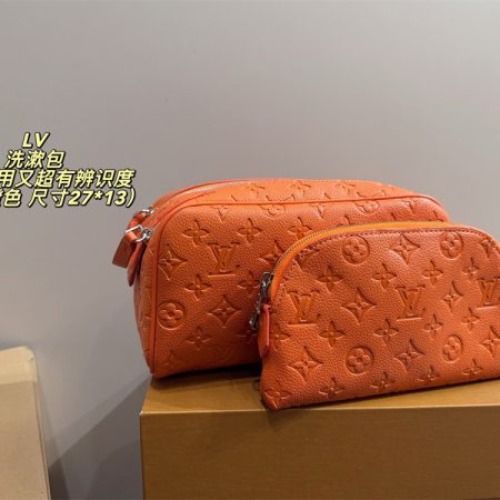 High quality toiletry bag size:27*13cm LOV #30432 - Image 3
