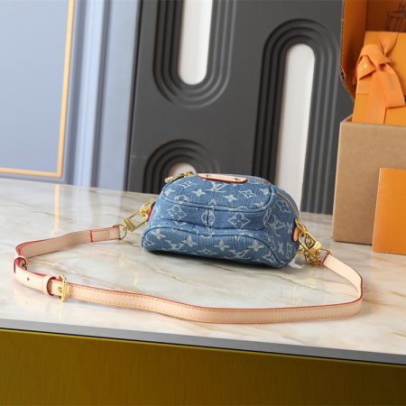 Top quality leather waist bag size:17*12*9.5cm LOV #30455 - Image 4
