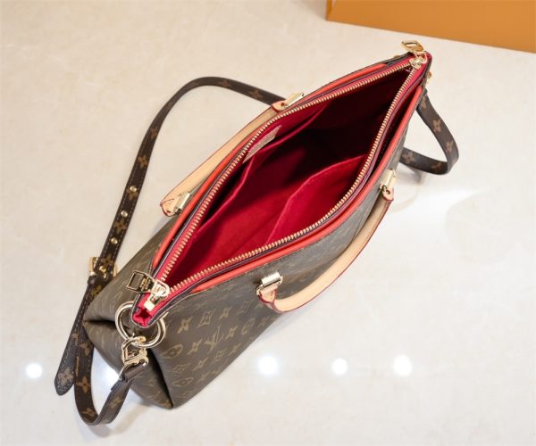 Top quality leather Tote bag size:34*26*12cm LOV #30465