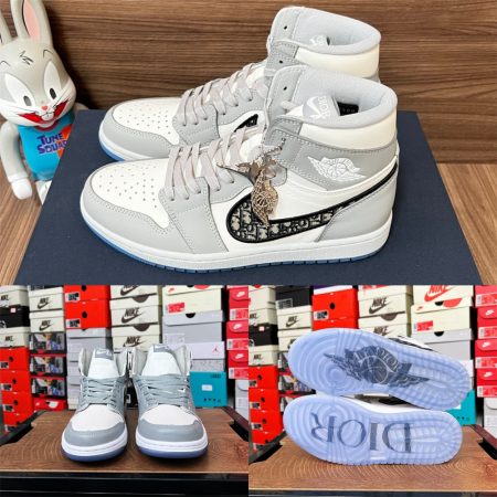 1 pair sport shoes size:5.5-12 with box free shipping DIR #30476