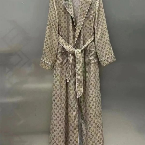 High quality Pajamas suit size:S-2XL GUI #30491