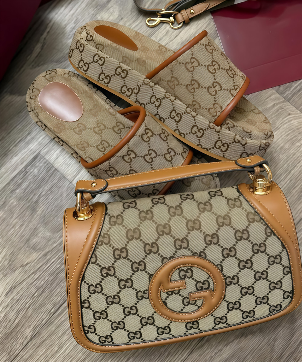 High quality slipper & shoulder bag free shipping GUI #30512 - Image 1