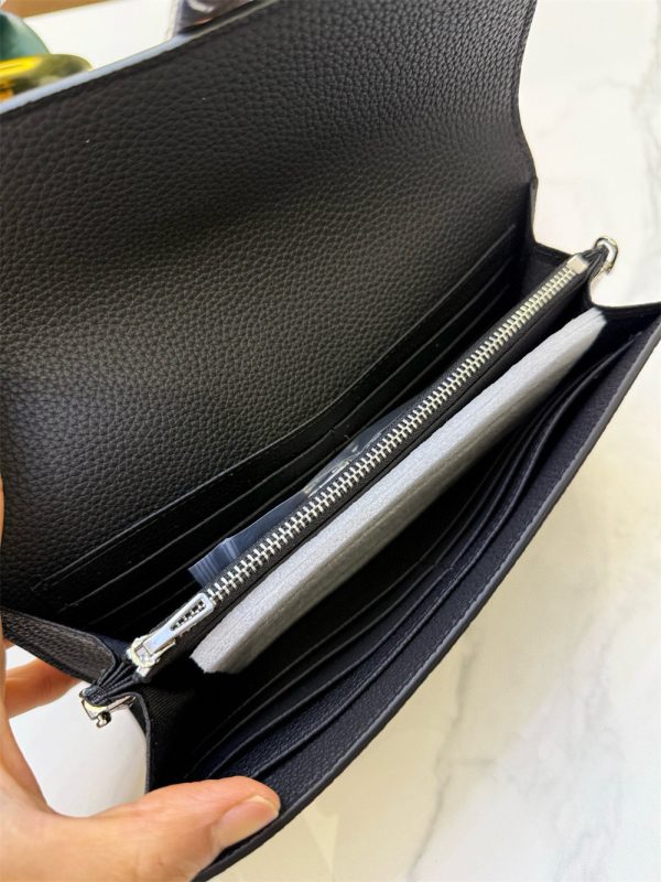 High quality shoulder bag size:22*14cm HEM #30523