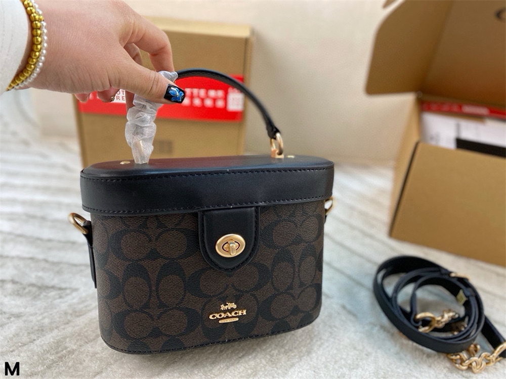 High quality makeup bag size:19*9.5*14cm COH #30533 - Image 3