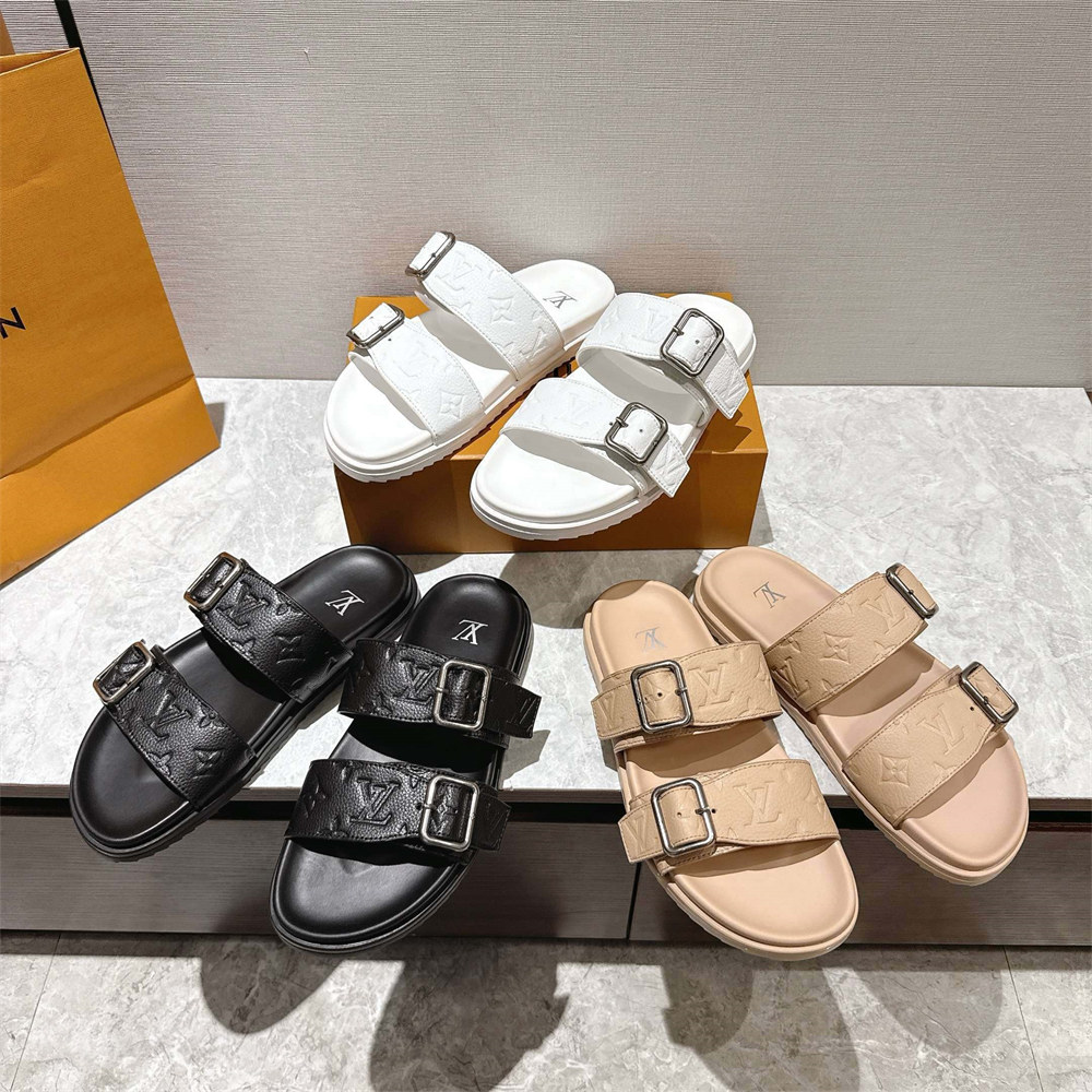 High quality couple slipper size:5-11 with box LOV #30538 - Image 1