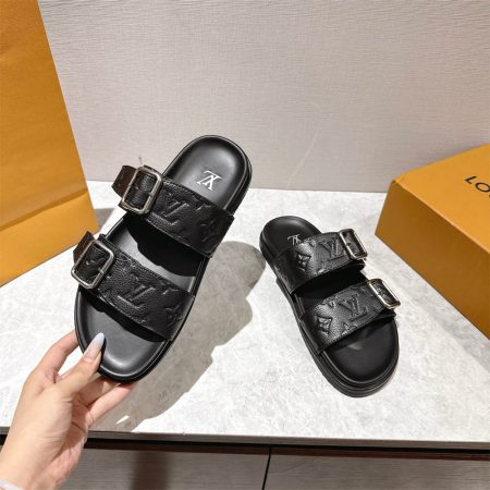 High quality couple slipper size:5-11 with box LOV #30538 - Image 3