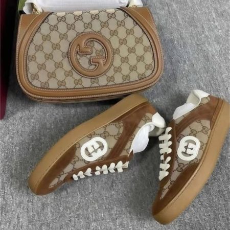 1 set fashion sneaker & shoulder bag free shipping GUI #30552