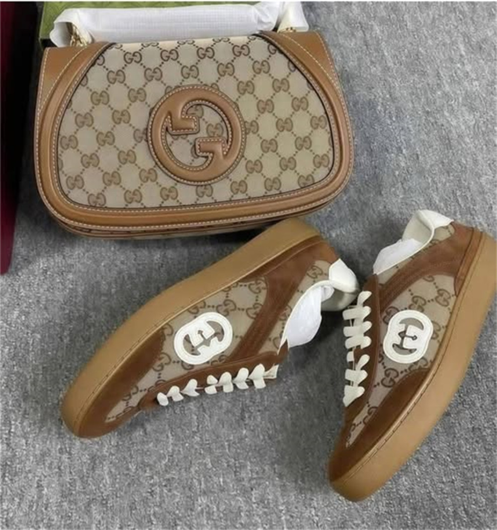 1 set fashion sneaker & shoulder bag free shipping GUI #30552 - Image 1