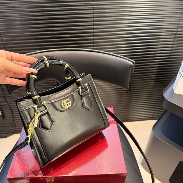 High quality Tote bag size:19*16cm GUI #30582