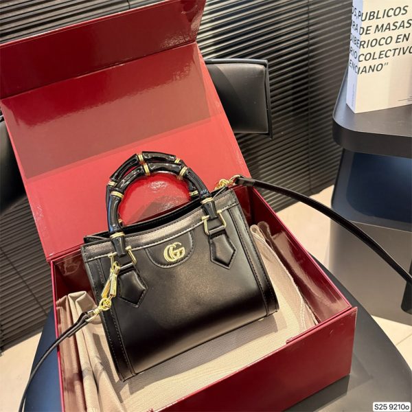 High quality Tote bag size:19*16cm GUI #30582