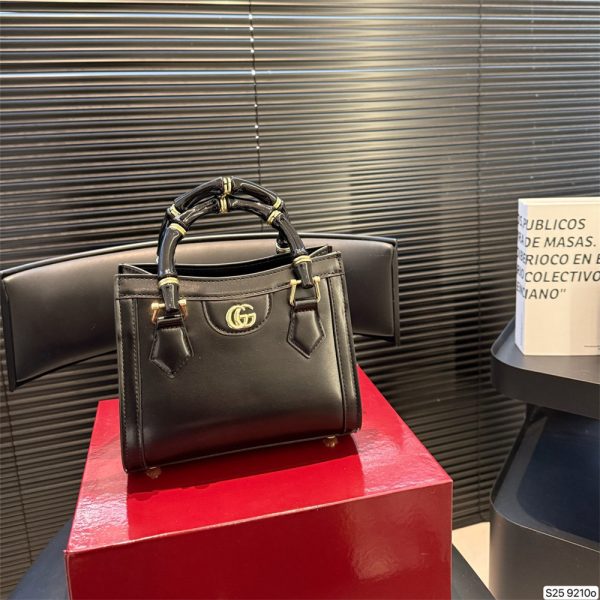 High quality Tote bag size:19*16cm GUI #30582