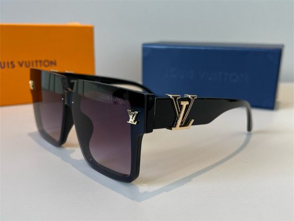 High quality sunglass with box LOV #30598