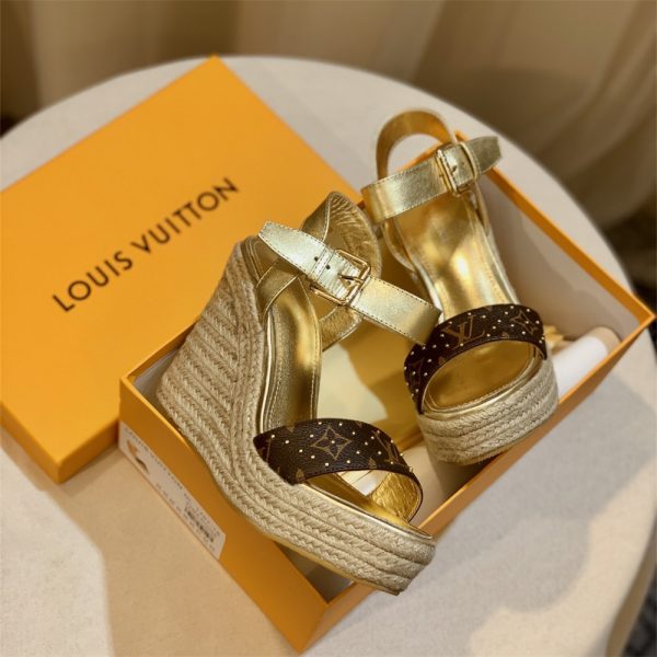High quality sandals size:5-11 with box free shipping LOV #30619
