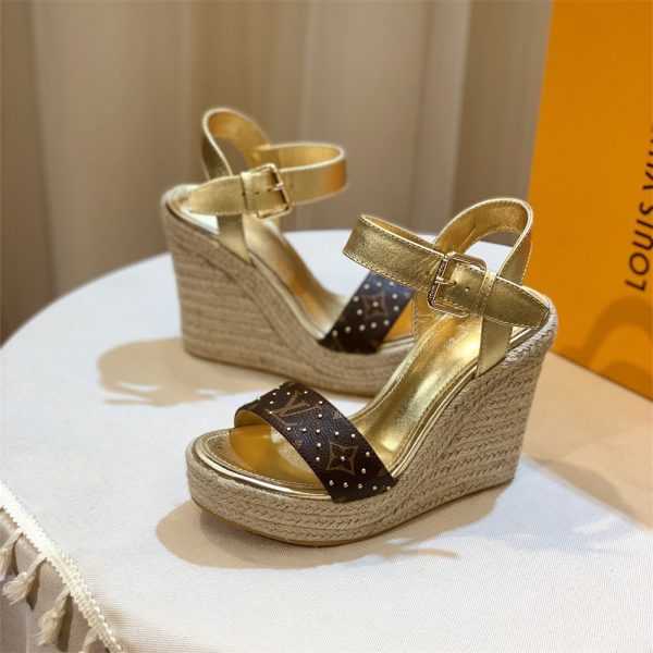 High quality sandals size:5-11 with box free shipping LOV #30619