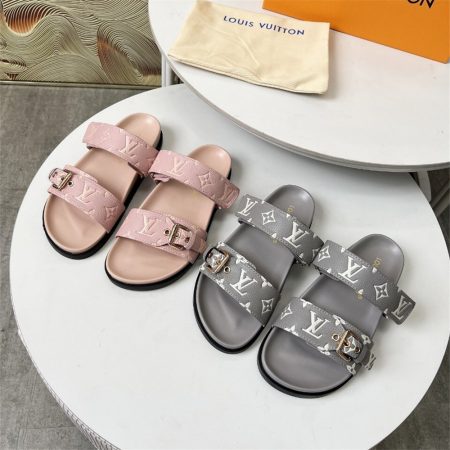 High quality slipper size:5-11 with box LOV #30620