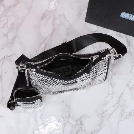 Top quality diamond shoulder bag size:22*16*6cm PRA #30670 - Image 4