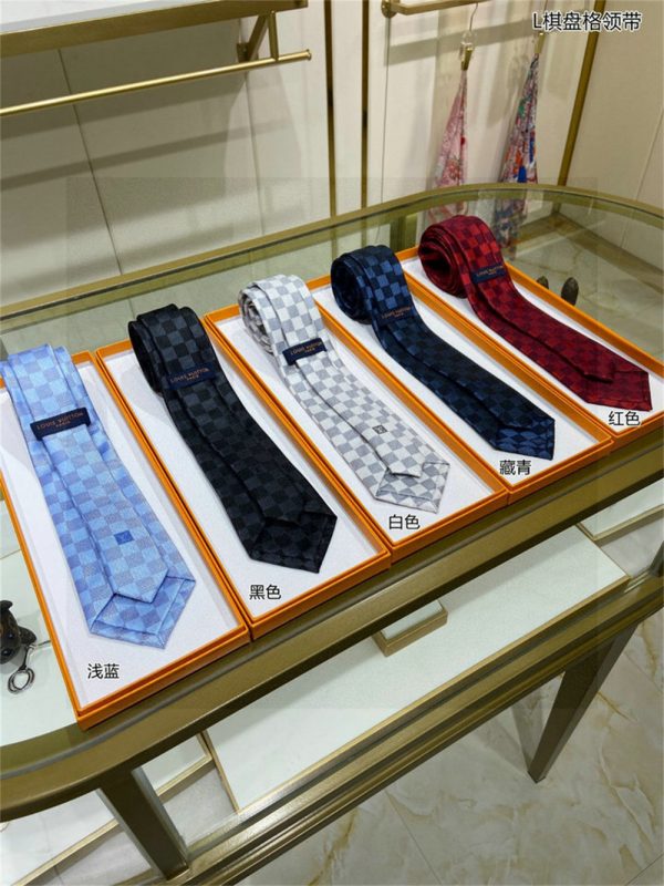 High qualit fashion tie with box LOV #30702