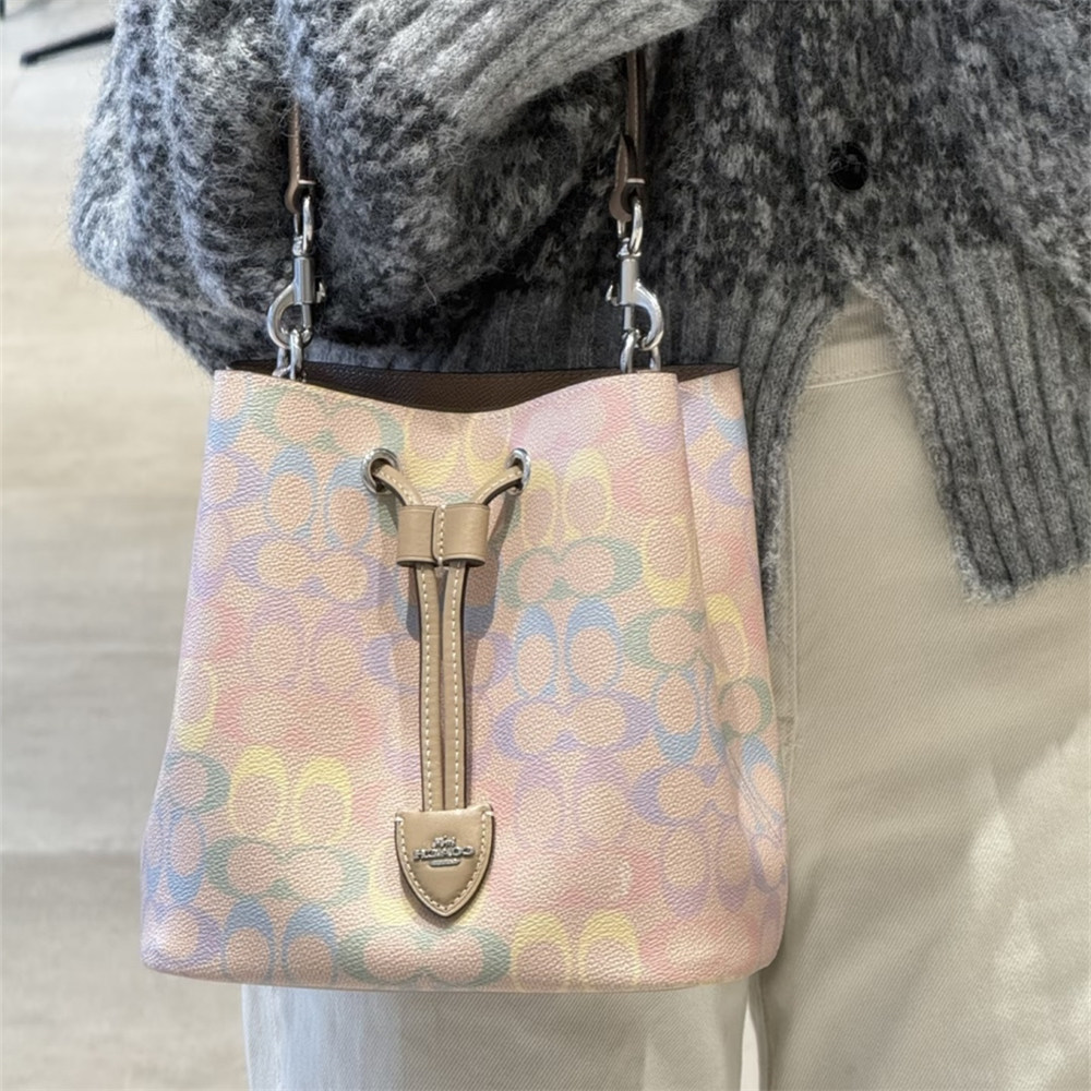 High quality bucket bag size:22*20cm COH #30736 - Image 2