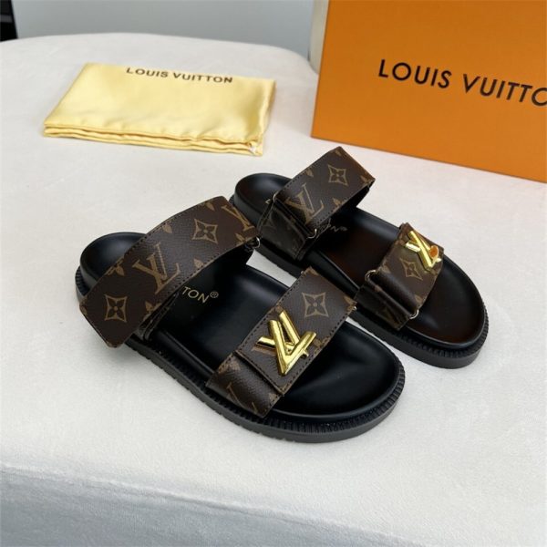 High quality slipper size:5-11 with box LOV #30791