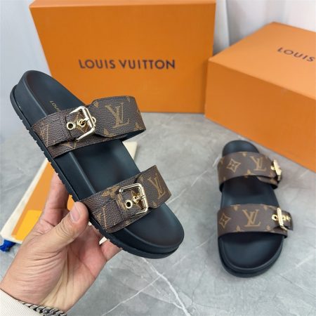 High quality couple slipper size:5-12 with box LOV #30792 - Image 2