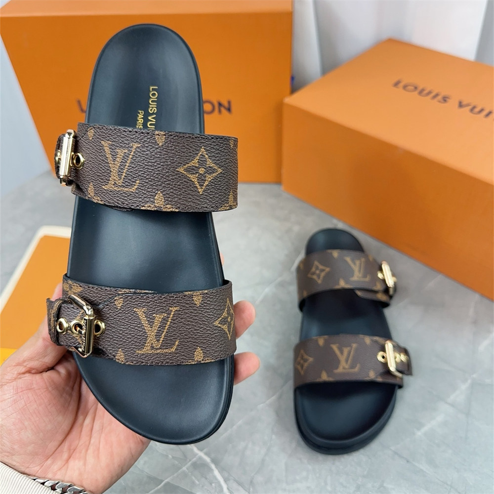 High quality couple slipper size:5-12 with box LOV #30792 - Image 3
