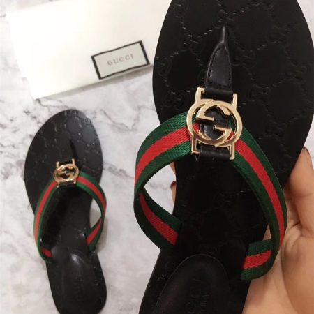 High quality slipper size:5-10 with box GUI #30796 - Image 3