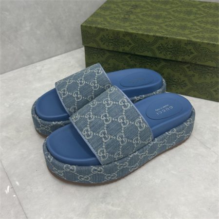 High quality slipper size:5-13 with box GUI #30798
