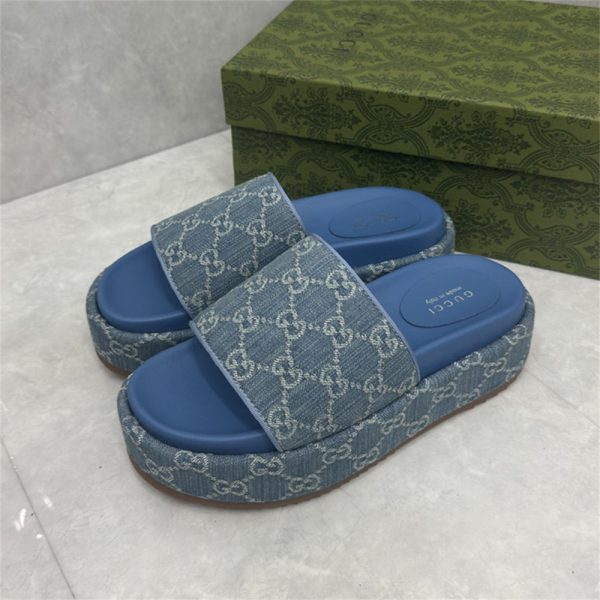High quality slipper size:5-13 with box GUI #30798