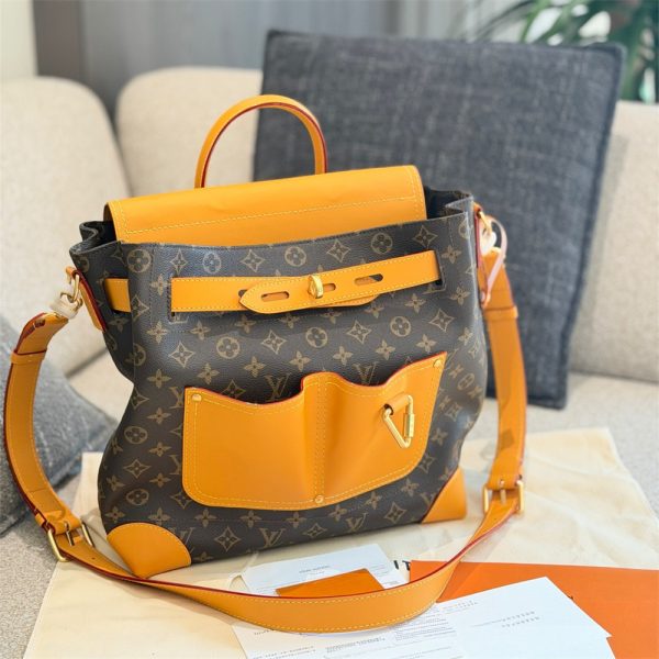 Top quality leather backpack size:30*25*15cm LOV #30803