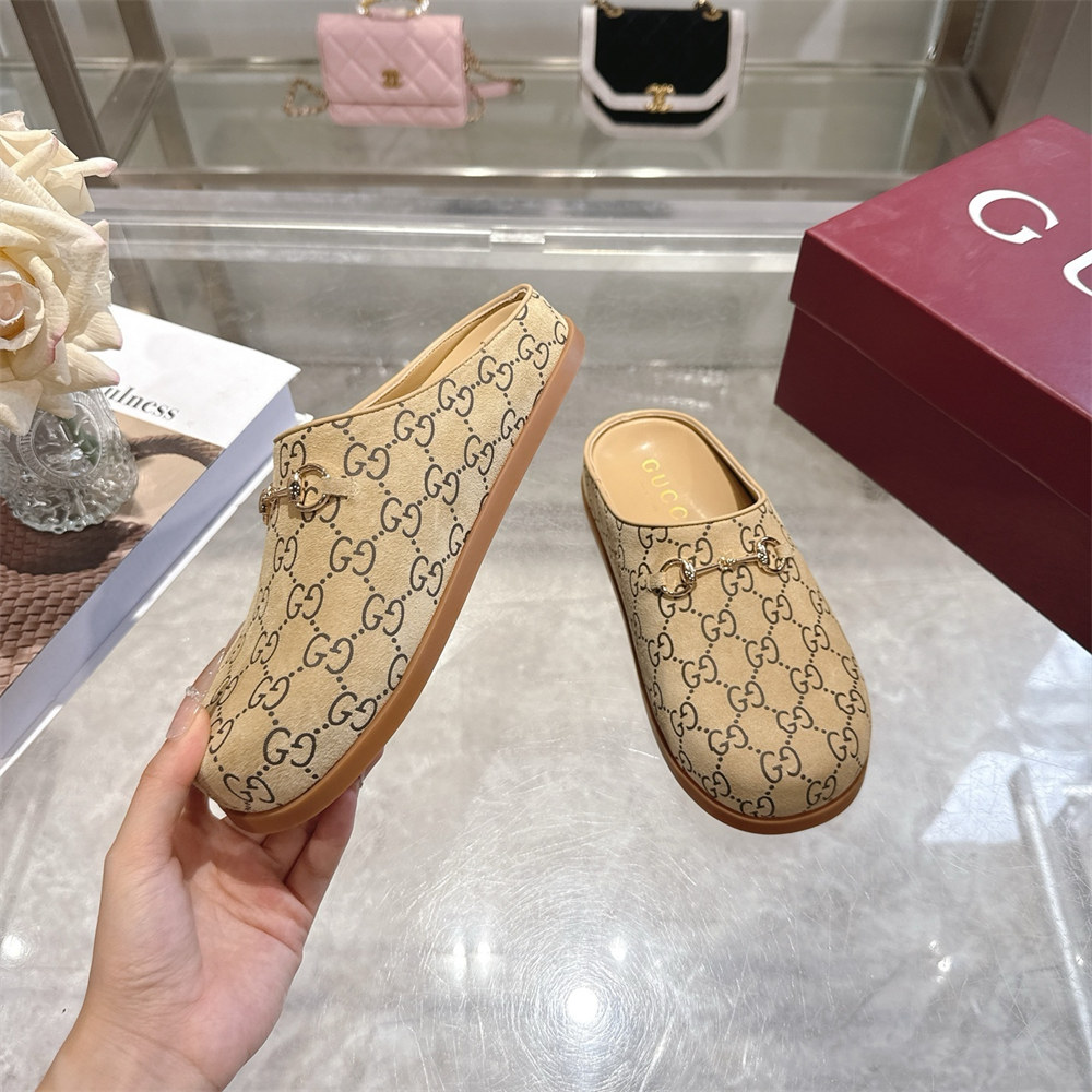High quality slipper size:5-11 with box GUI #30804 - Image 3