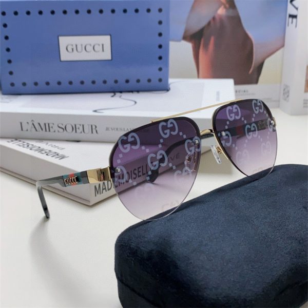 High quality sunglass with box GUI #30810 - Image 2